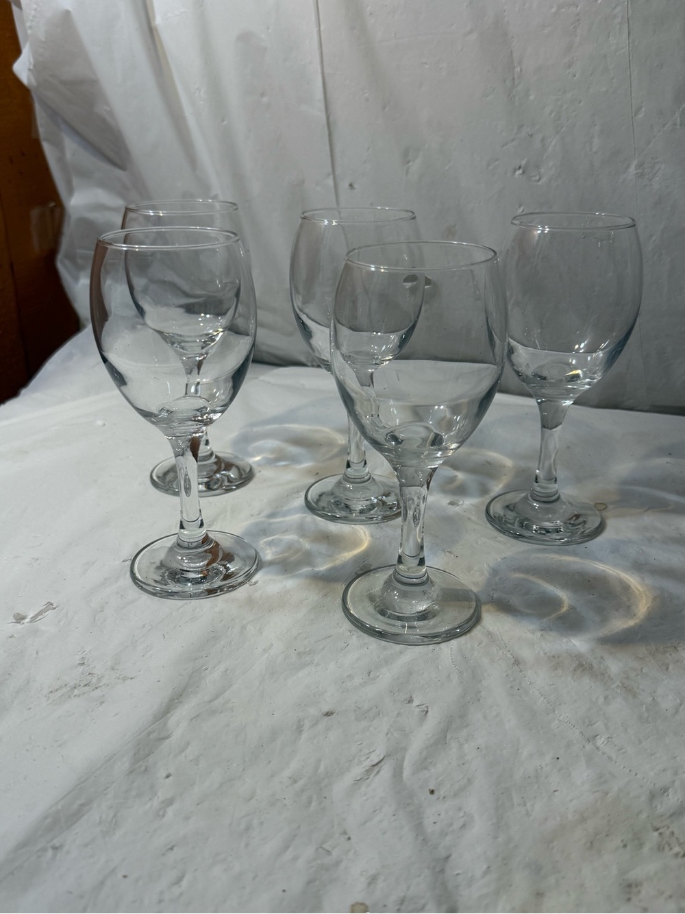 Wine Glasses (set of 5) of 5.5 ounces
